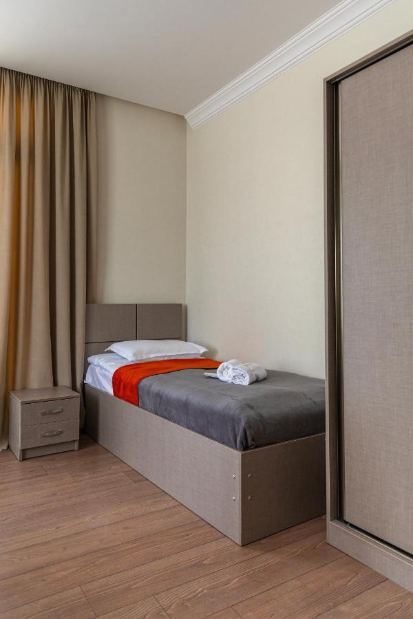 Cliff House Hotel Kazbegi Esterno foto