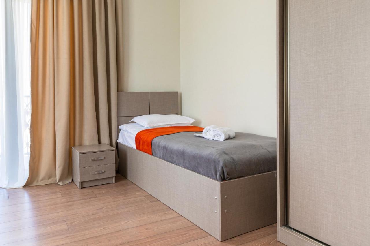 Cliff House Hotel Kazbegi Esterno foto