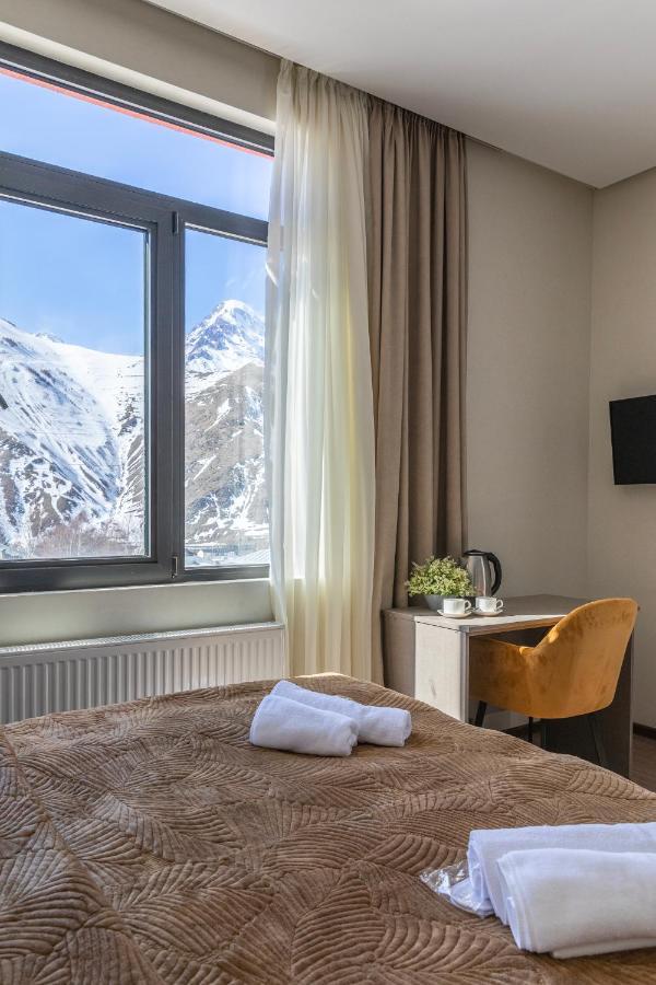 Cliff House Hotel Kazbegi Esterno foto