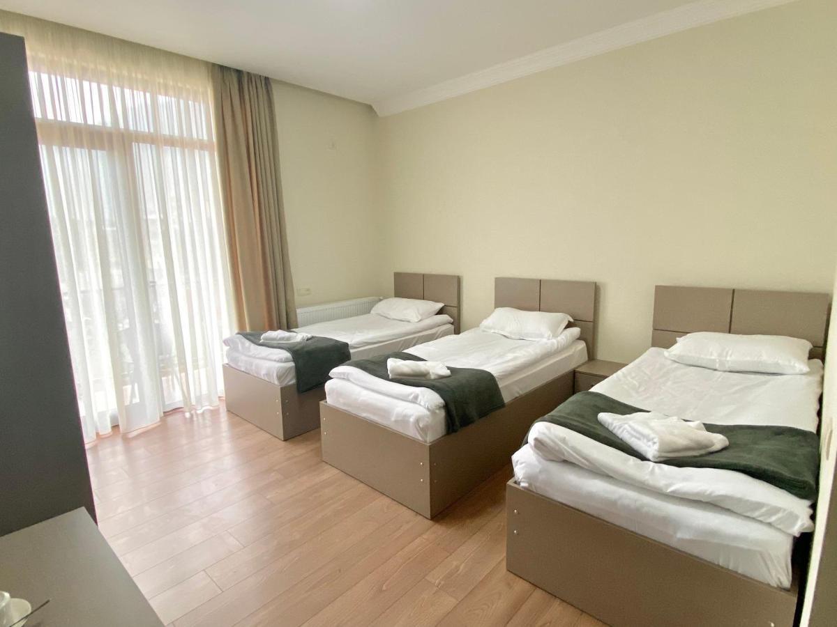 Cliff House Hotel Kazbegi Esterno foto